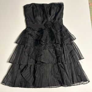 White House Black Market black strapless dress net.  Size XXS OR XS. TAG MISSING
